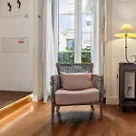 Elegant S. Miguel *